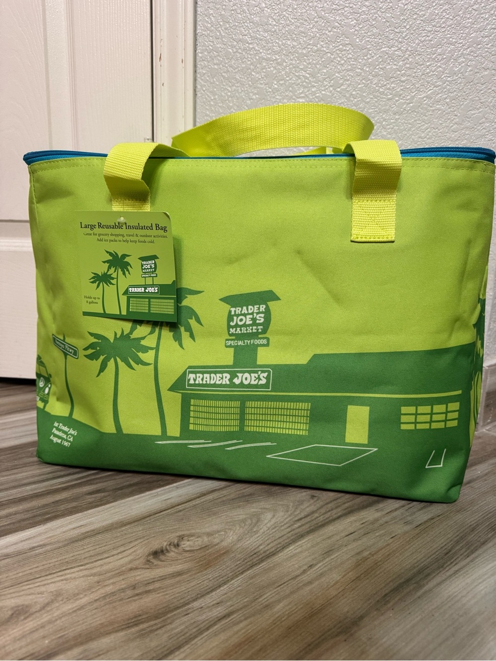 Trader Joe’s Large Reusable Insulated Cooler Bag - Lime Green